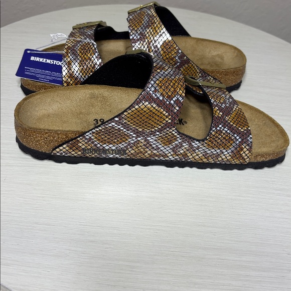Birkenstock Arizona sandals in the "Brown Python" colorway.NWT Size 8-8.5 Women - Picture 6 of 9